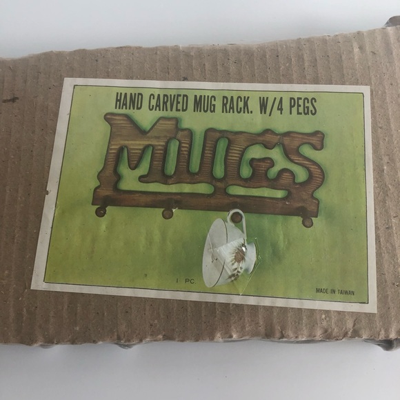 1971 Vintage Wooden MUGS Wall Mount Coffee Cup Holder Retro Rustic Kitchen Sign - Picture 4 of 6